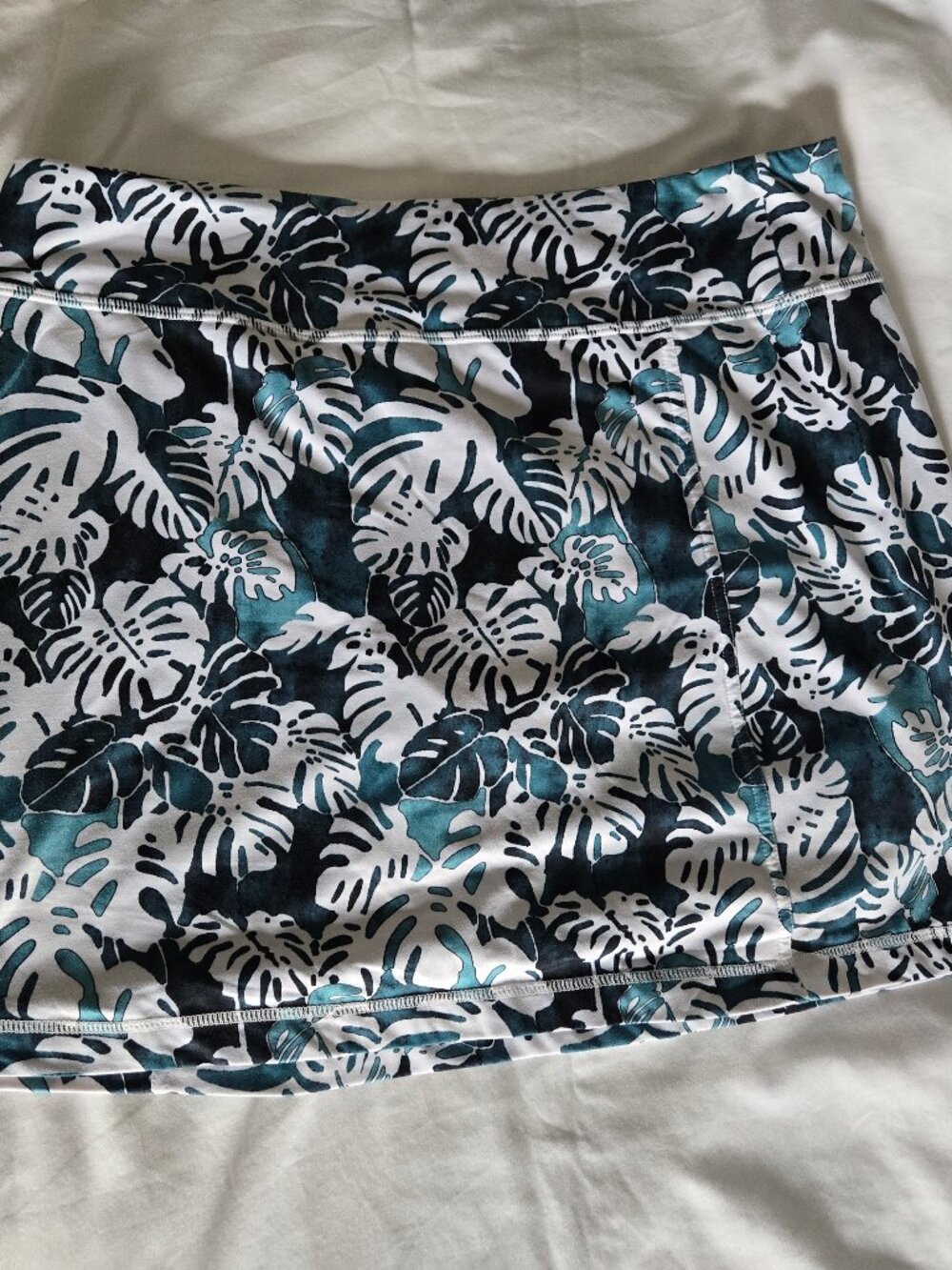 J. Jill Perfect Fit A-Line Knit Skort - Vintage Teal Stamped Palm - M